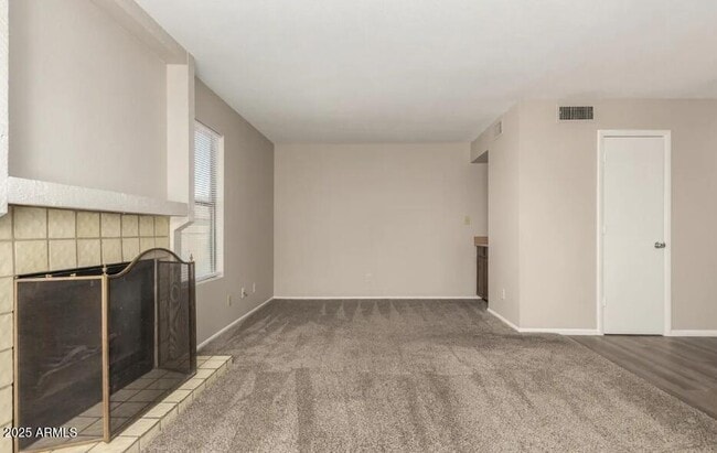 Building Photo - 2040 S Longmore