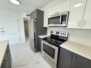 Building Photo - 1552 Euclid Ave