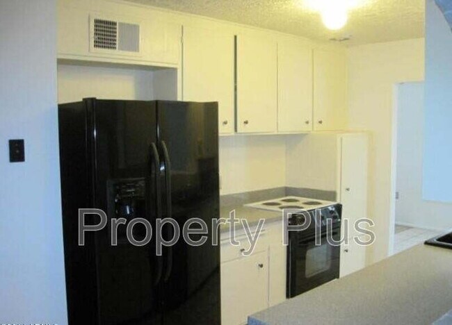 Foto del edificio - "Spacious 6-Bed, 6-Bath Gem in Tempe – Ideal for Comfort and Style!"