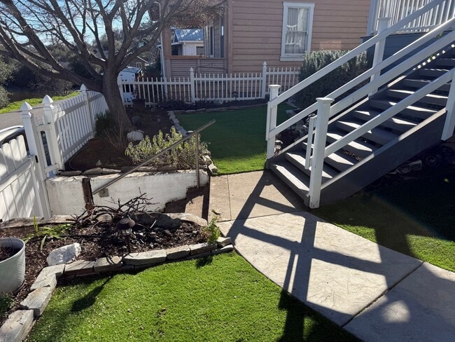 Foto del edificio - Well-Maintained Cozy 2BD/2BA Home in Angels Camp, CA! Extra Upper Room and Basement!