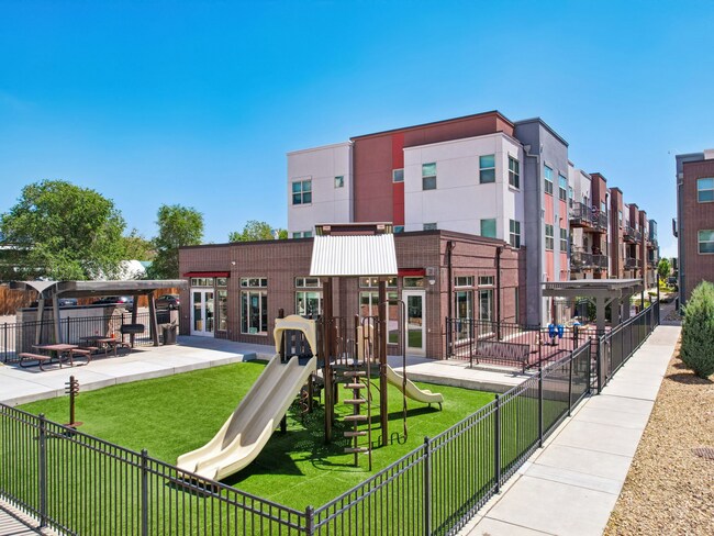 Foto del edificio - Baker School Apartments