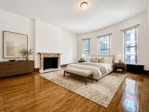 Building Photo - 302 W 107th St
