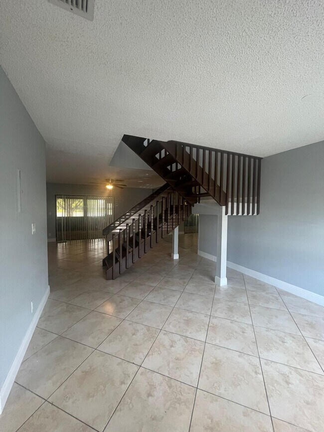 Foto del edificio - 5184 Jog Ln