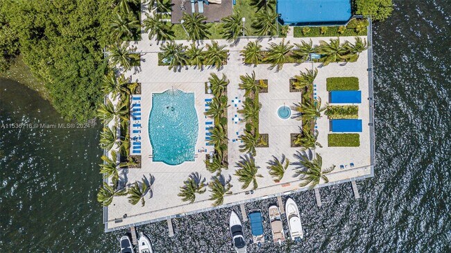 Foto del edificio - 2101 Brickell Ave