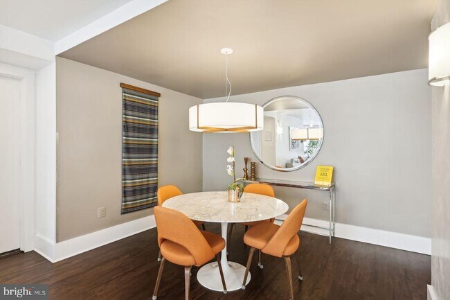 Foto del edificio - 4000 Tunlaw Rd NW