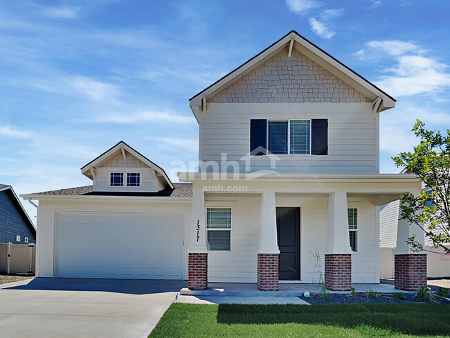 Building Photo - 1317 N Barkvine Ave