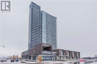 Building Photo - 121-121 McMahon Dr