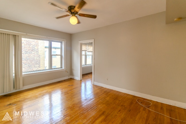 Building Photo - 6710 S Claremont Ave