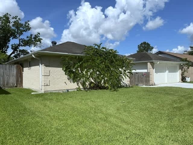 Building Photo - 16223 Barcelona Dr