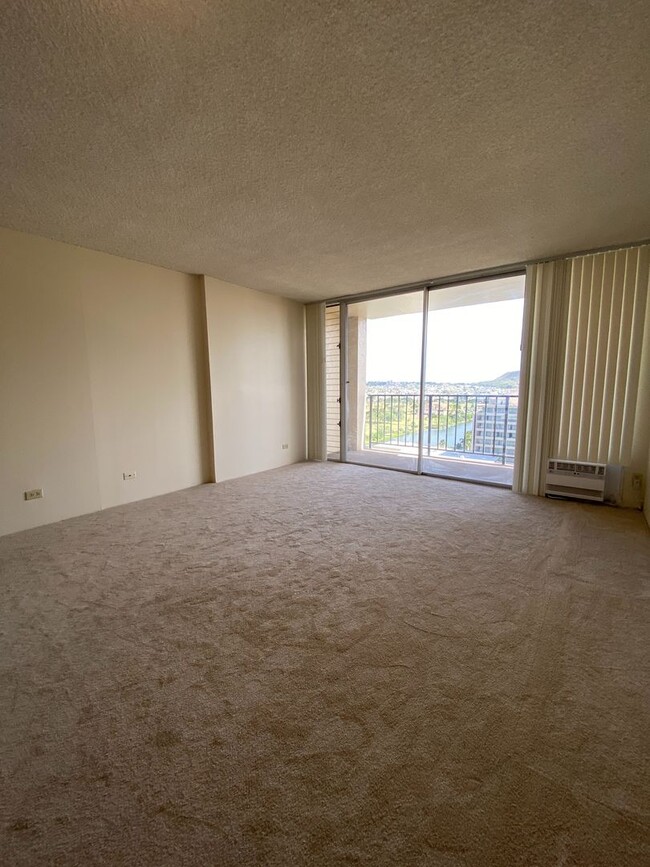 Foto del edificio - For Rent - [Fairway Villas] 2345 Ala Wai B...