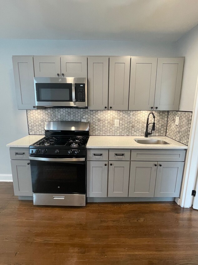 Primary Photo - 39 Westervelt Pl