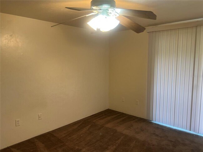 Foto del edificio - 421 SW 67th Terrace