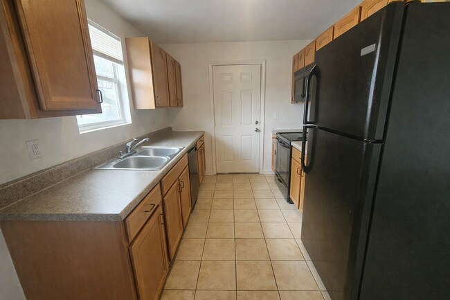 Foto del edificio - 1303 Lawrence St