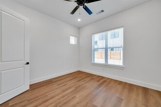 Building Photo - 1601 Mustang Dr