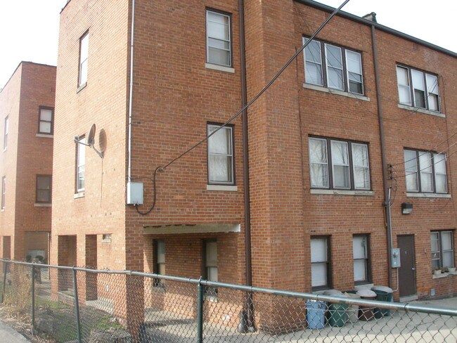 1371 Clarence Ave Lakewood Oh 44107 Apartments Building Photo 1371 Clarence Ave