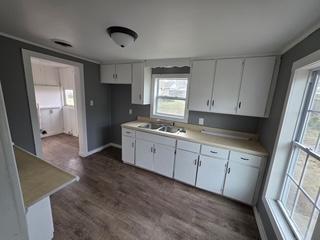 Foto del edificio - 228 N Maple Ave