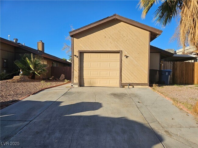 Foto del edificio - 6226 Don Gaspar Ave