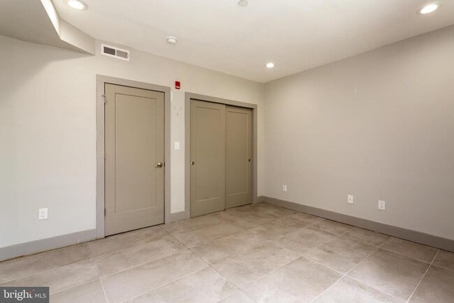Building Photo - 1533 N 33rd St