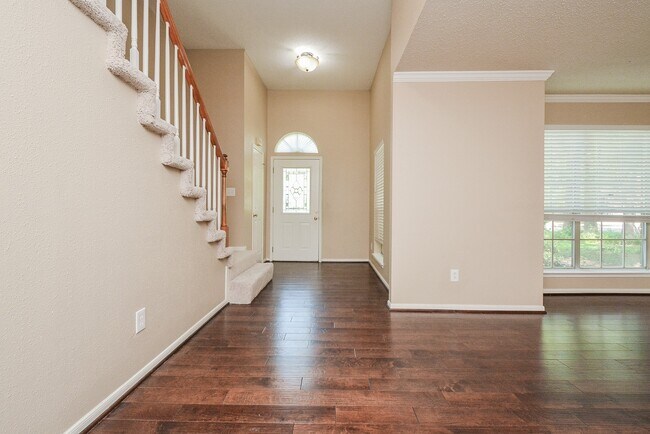 Foto del edificio - 10 Ridgecross Pl