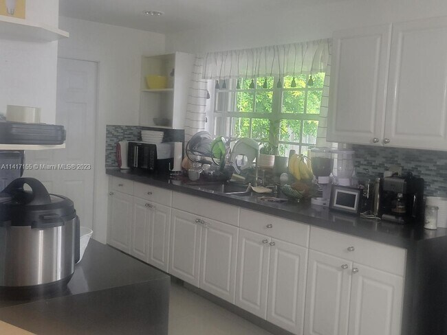 Foto del edificio - 13611 SW 73rd St