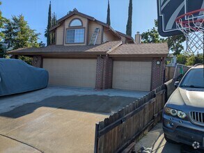 Building Photo - 2937 Tamarind Ct