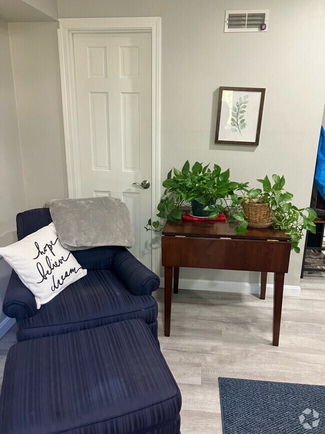 Salisbury Street Student Apartments for Rent Worcester, MA 6