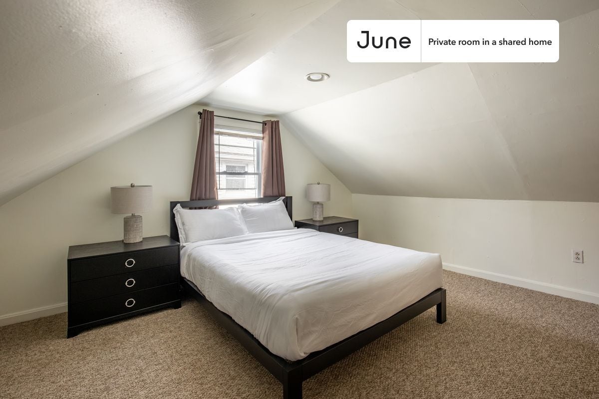 Private bedroom in 5 bed/2 bath Home - Private bedroom in 5 bed/2 bath Home
