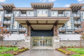 Building Photo - 9450-9450 Robson St