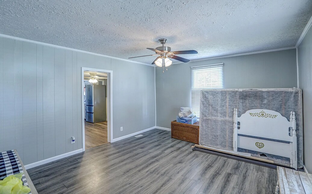 208 E Cottage Ave, Elizabethton, TN 37643 House Rental in