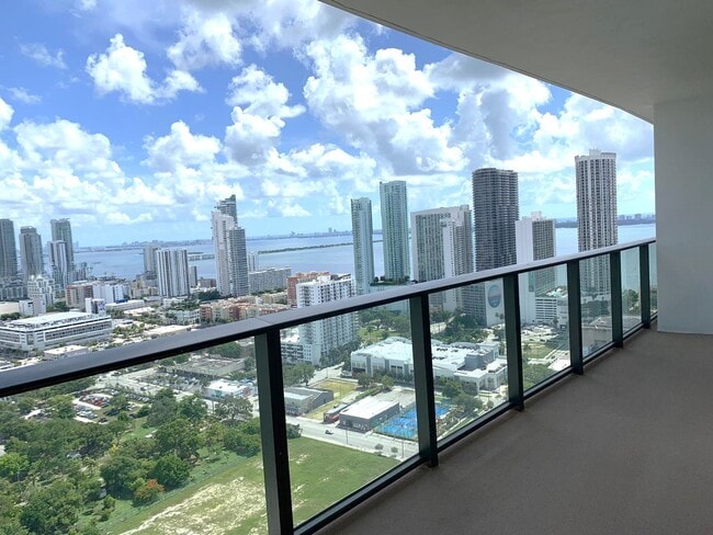 Foto del edificio - 1600 NE 1st Ave