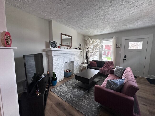 55’ Smart TV - 1024 Lockbourne Rd