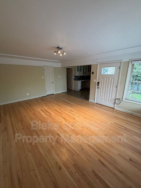 Foto del edificio - 5226 SE Clinton St