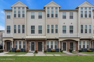 Building Photo - 14 Kyle Dr