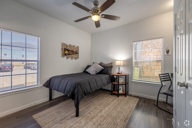 3BR, 3BA - 1,182SF - 1st Bedroom - Villagio - New