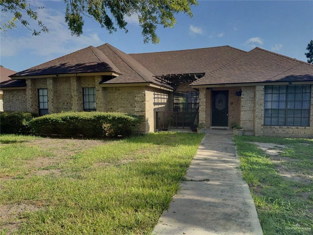 Foto principal - 120 E Gardenia Ave
