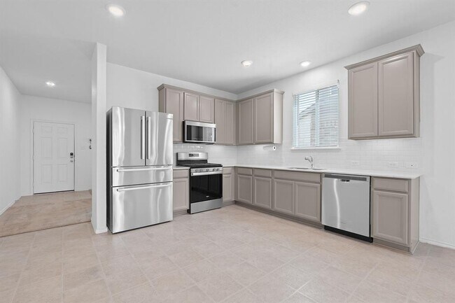 Building Photo - 146 Grace Lilly Dr