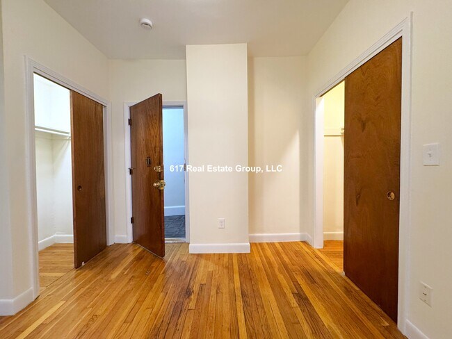 Foto del edificio - 64 Brighton Ave