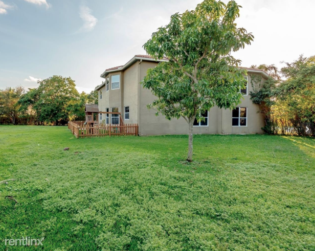 Building Photo - 5 br, 3.5 bath House - 13003 SW 21st St