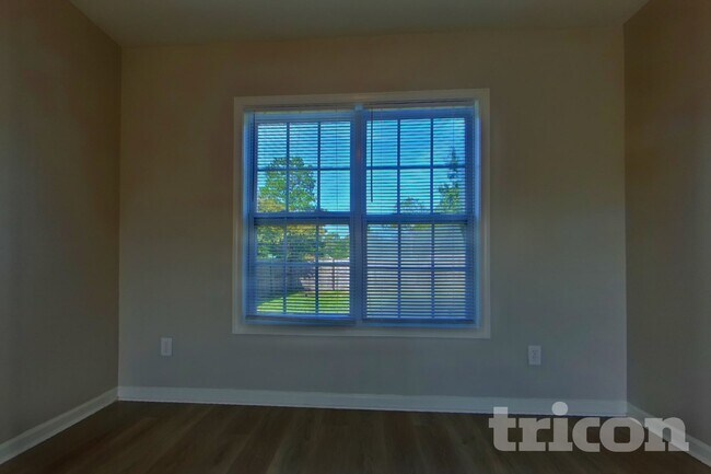 Building Photo - 403 Parkstone Ct