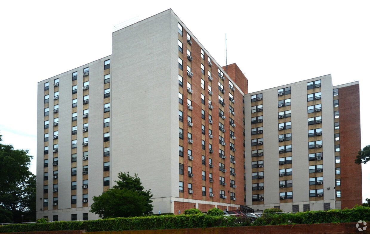 Foto del edificio - Frederic A Fay Towers