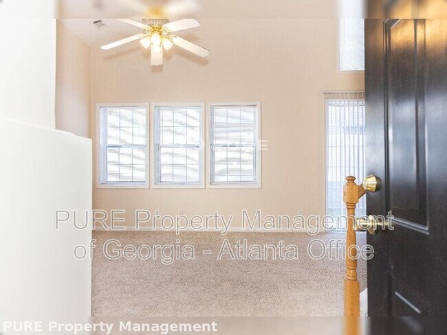 Foto del edificio - 624 Bedford Ct