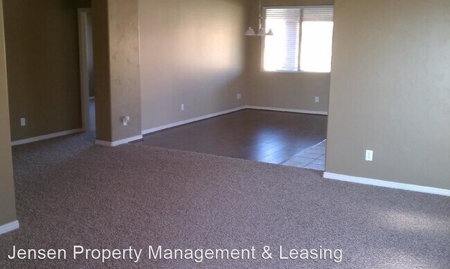 Building Photo - 3 br, 2 bath House - 2024 North Stone Ridg...