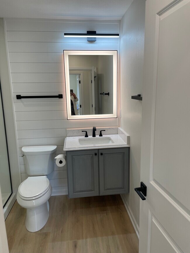 255 Elmwood Ave Unit 103, Lake Geneva, WI 53147 Condo for Rent in