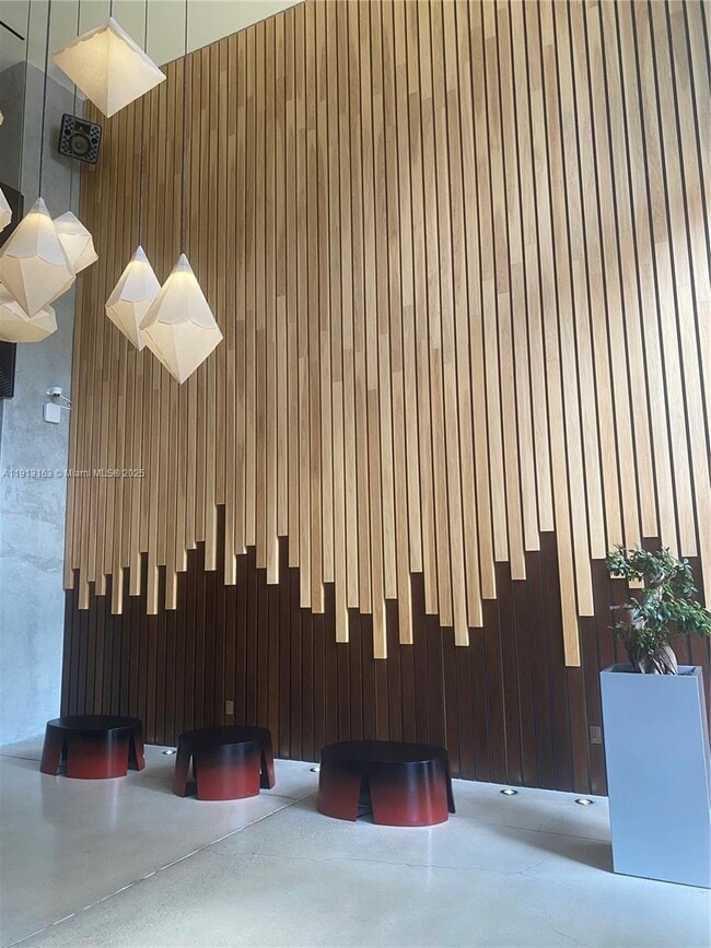 Foto del edificio - 151 SE 1st St