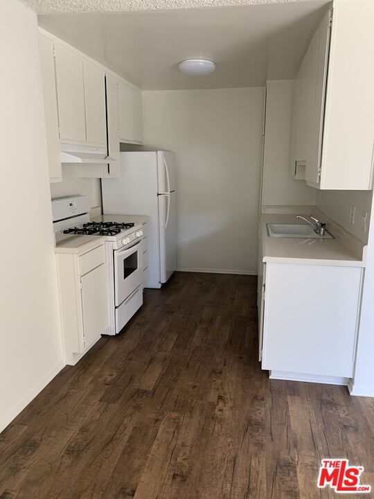 Foto del edificio - 11525 Rochester Ave