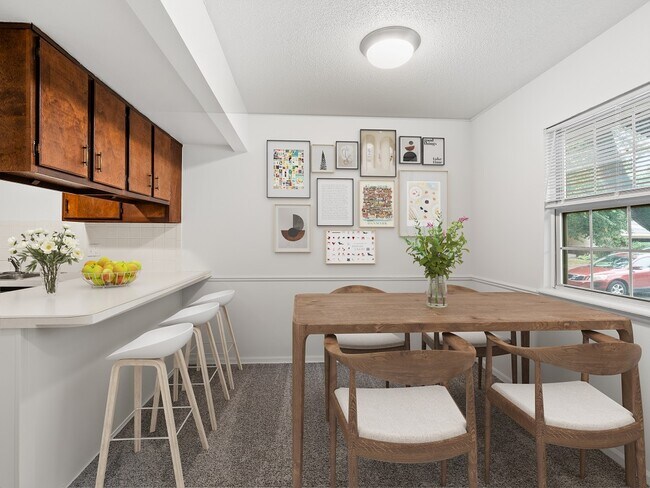 Foto del edificio - Evergreen Park Townhomes and Apartments