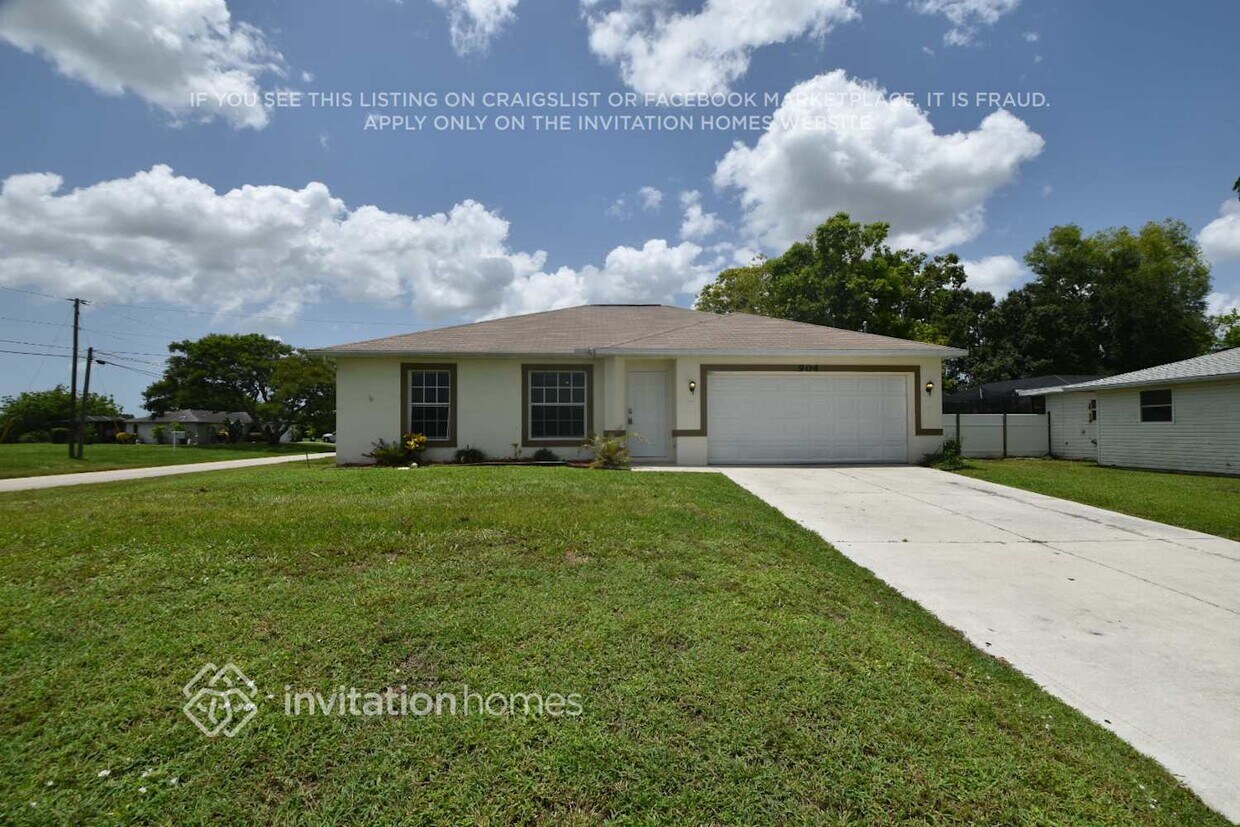 Foto principal - 904 NE 5th Pl