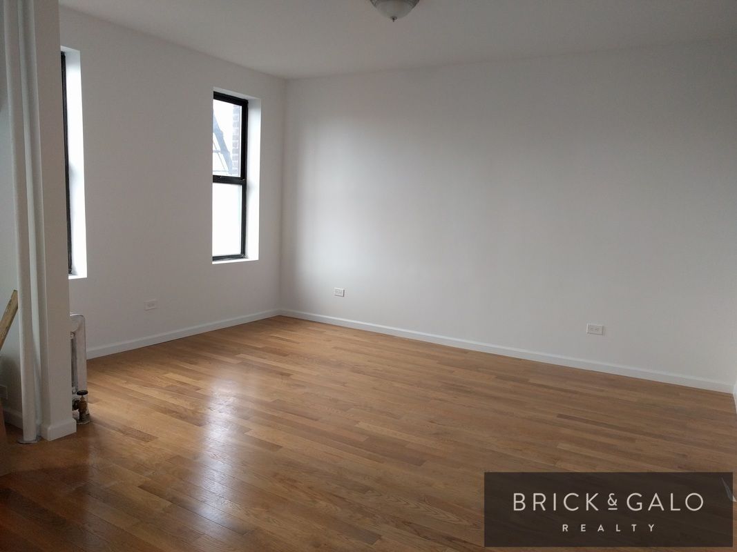Primary Photo - 406 St Johns Pl