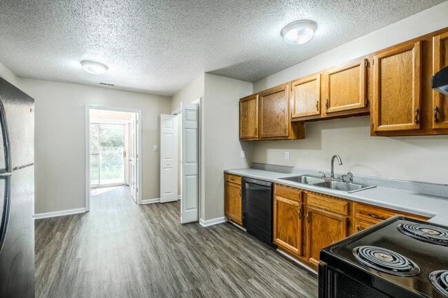 Building Photo - Margret Court