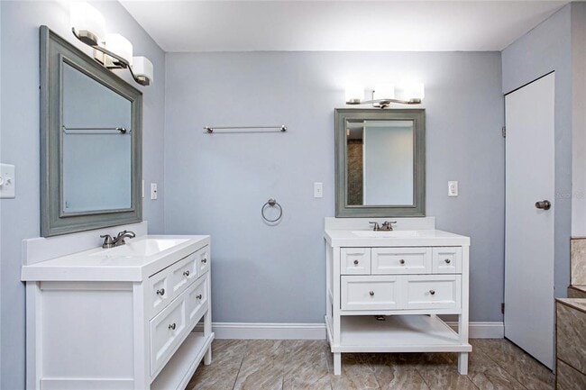 Building Photo - 4663 Redfish Ln SE